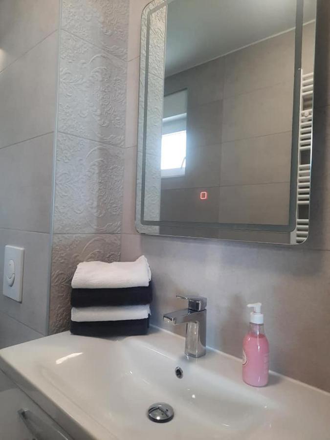 Apartmán Anny De Luxe With Sea View *